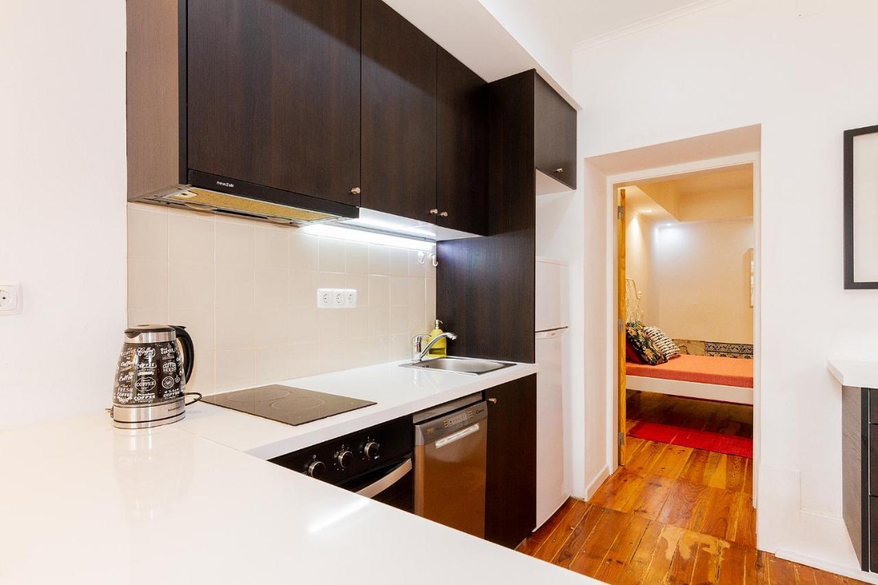 Alfama First Floor Apartment ลิสบอน ภายนอก รูปภาพ
